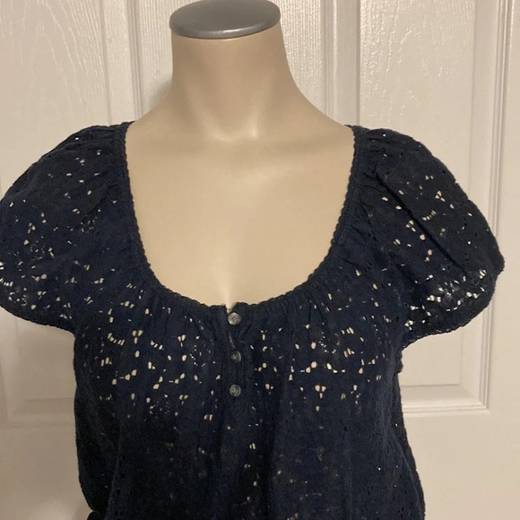 Hollister Navy Lace Cap Sleeve Top M - Picture 2 of 15